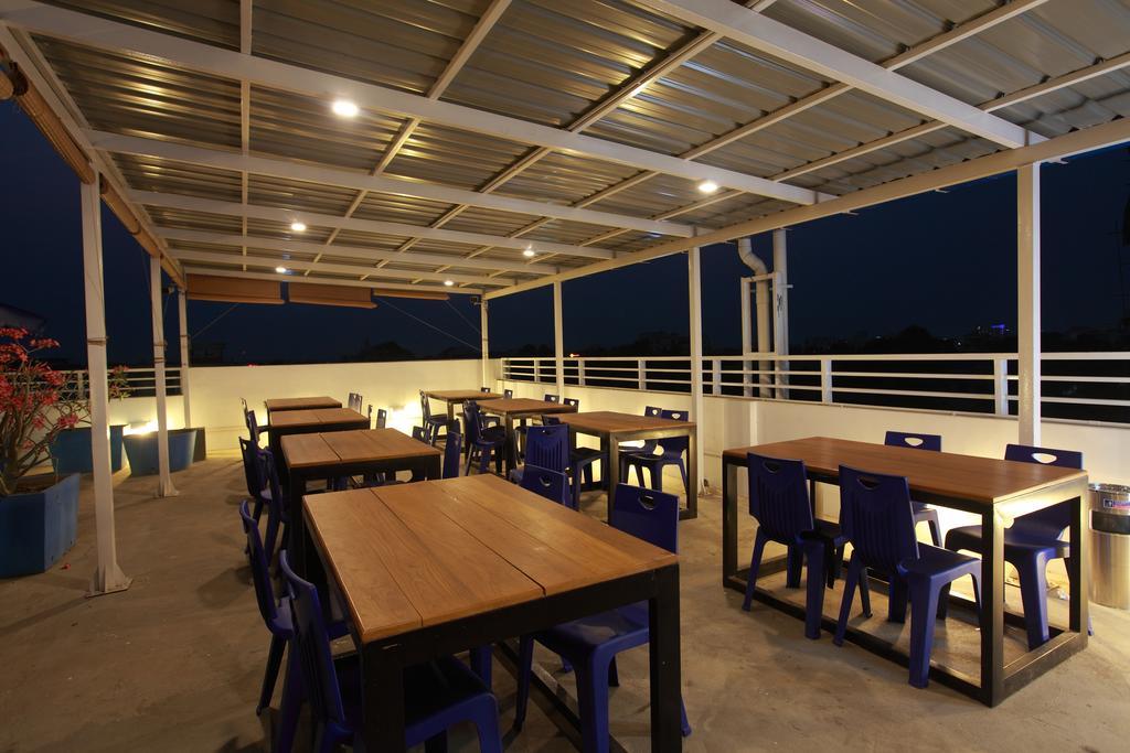 Four Rivers B&B Mandalay Extérieur photo